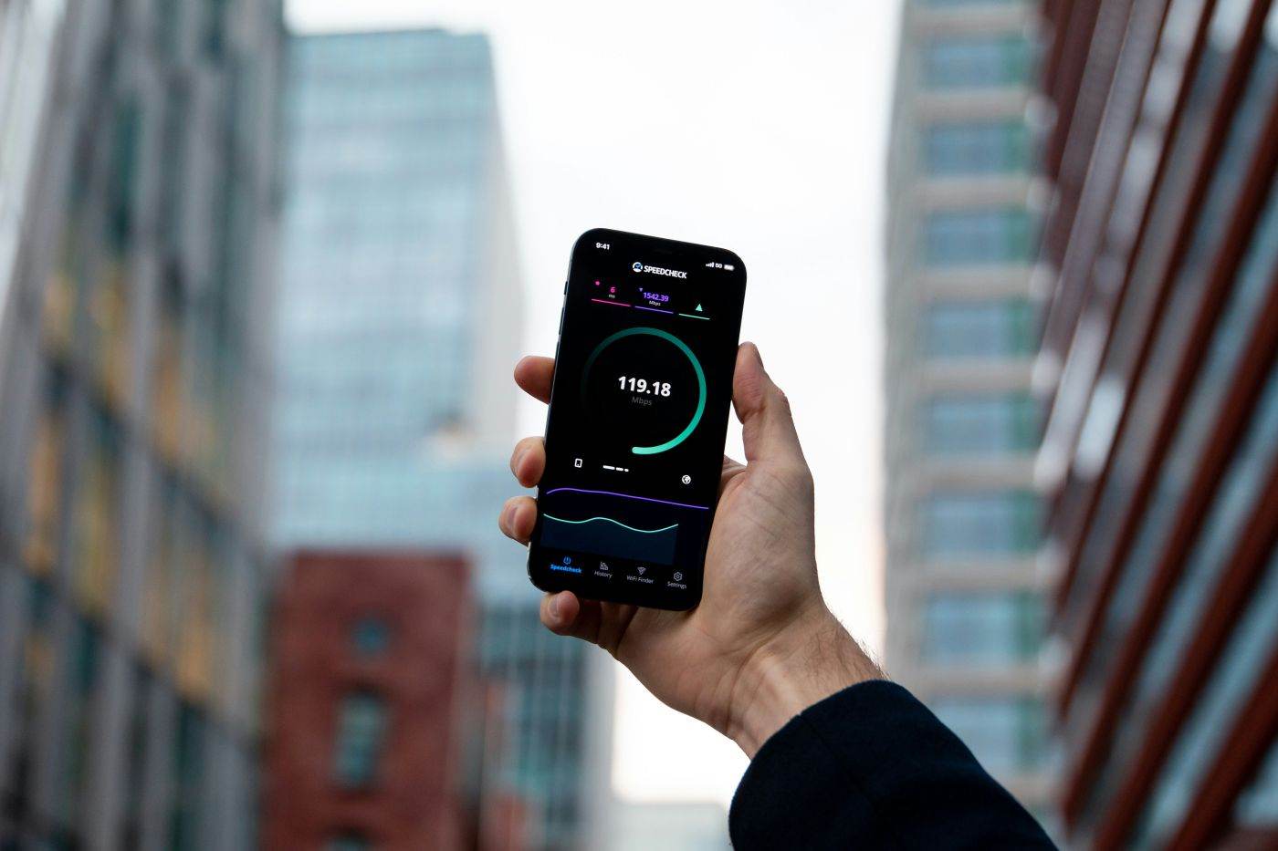ANCOM: Viteza medie de download a ajuns la 482 Mbps pentru internetul fix prin cablu şi la 68 Mbps pentru internetul mobil în 2025